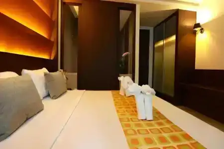 The Bangkok Cha Cha Suite - 39