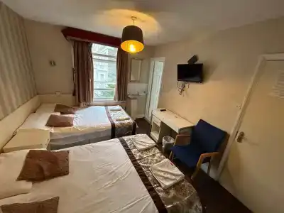 Earls Court - 2