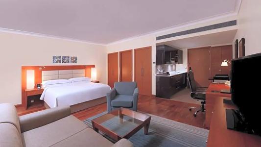 Hilton Bangalore Embassy GolfLinks - 94