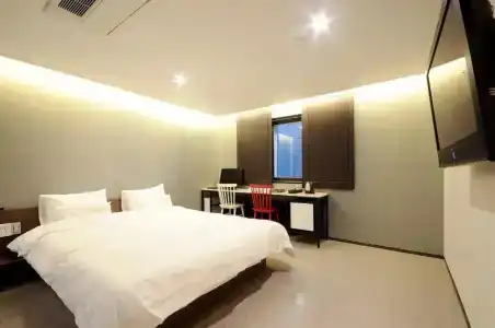Queens Seomyeon Busan - 55