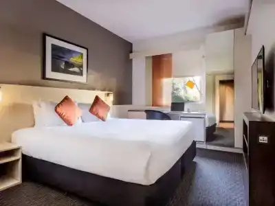 ibis Ellerslie - 37