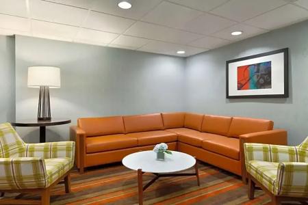 Embassy Suites by Hilton Will Rogers Airport - 59