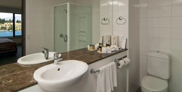 Copthorne & Resort Lakefront - 13