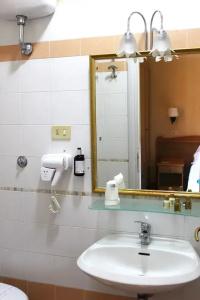 Ambra Palace - 34