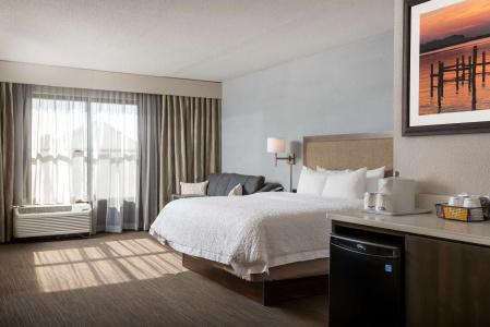 Hampton Inn West - 5