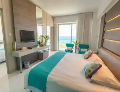 King Evelthon Beach & Resort - 30