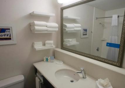 Hampton Inn-South - 7