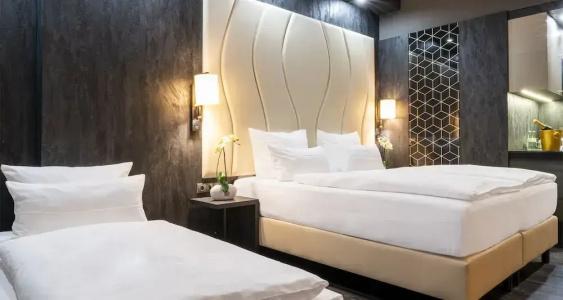 Plaza Schwerin; Sure Collection By Best Western - 166
