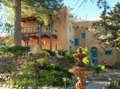 Inn of the Turquoise Bear - 22