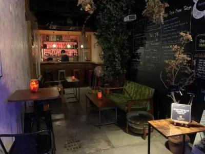 Hostel bedgasm - 2