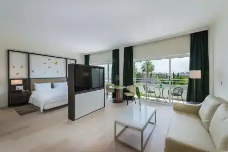Hilton Nicosia - 5
