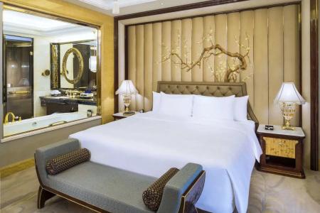 Wanda Reign Wuhan - 4