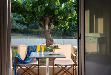 Notos Heights & Suites - 111