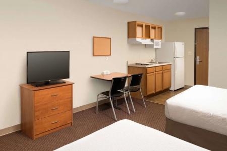 WoodSpring Suites - 3
