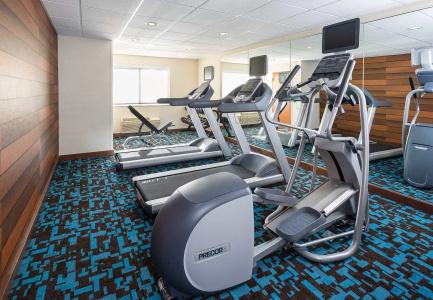 Fairfield Inn & Suites - 11