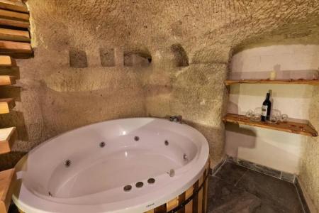 Sarnich Cave Suites - 114