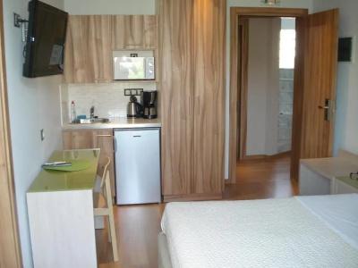 Elements Rooms & - 10