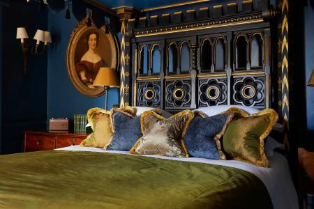 Batty Langley's - 106