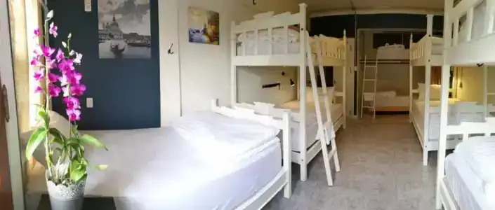 Bed in Town - 18