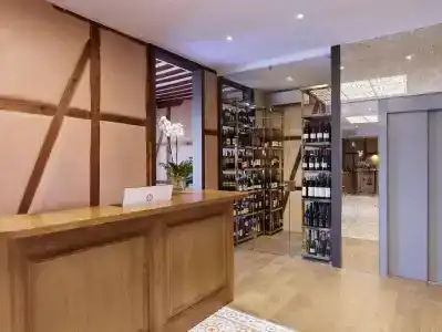 Boutique Adolfo - 10