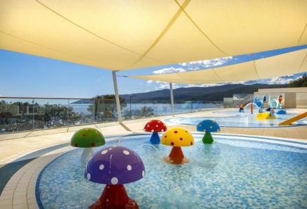 Valamar Bellevue Resort - 11