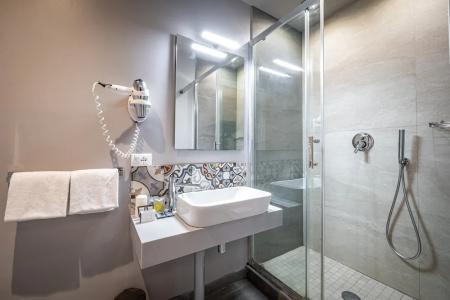 Martelli 6 Suite & - 40