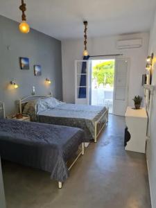 Zoumis Studios - 129