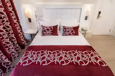 Laguna Beach Alya Resort & Spa - 3