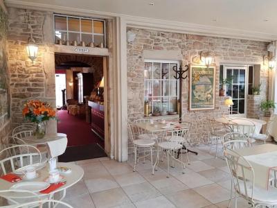 Hostellerie De Bretonniere - 6
