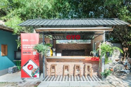 Oyo 554 Old Town Boutique Hostel - 12