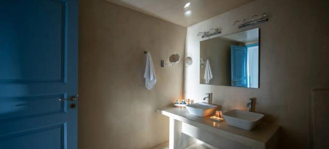Pantelia Suites - 153