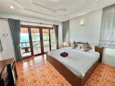 Bounty Resort - 84