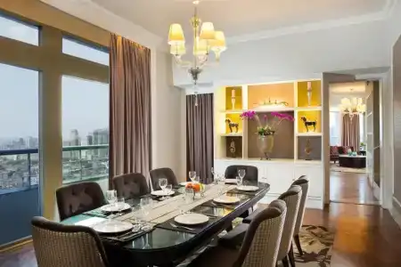 Ascott - 18
