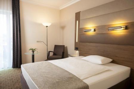 Park Inn by Radisson Köln City West - 64
