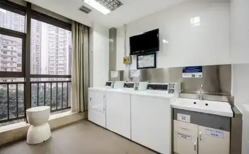 Holiday Inn Express Chongqing Guanyinqiao , an IHG - 21