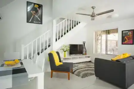Byron Central - 72