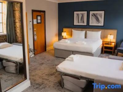 DoubleTree by Hilton London – Docklands Riverside - 56