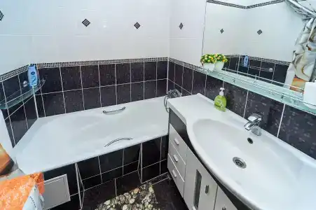 Двухкомнатная кв. на Ул. Нахимова - 46