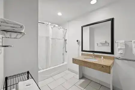 Days Inn by Wyndham Tucson Airport - 7