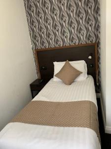 Trivelles - Manchester - Cross Lane - 29