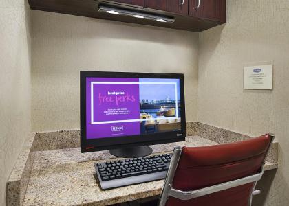 Hampton Inn Dallas-Irving-Las Colinas - 39