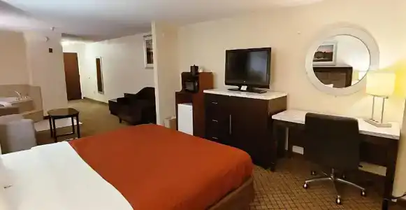 Home Inn & Suites - 25
