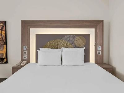 Novotel World Trade Centre Dubai - 39