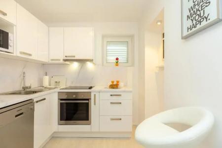 Guest House Steel - 18