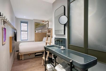 MOXY NYC Times Square - 3