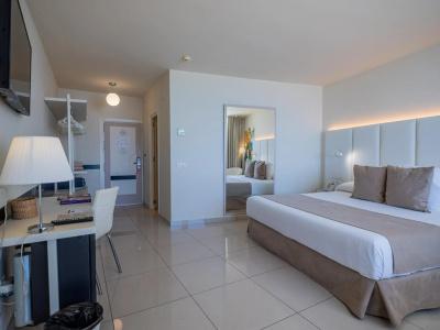 Ons Oceanfront - 3