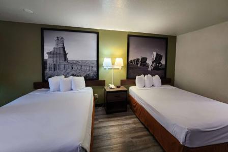 Super 8 by Wyndham Austin North/University Area - 3