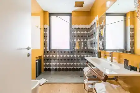 Rarity Suites - 196