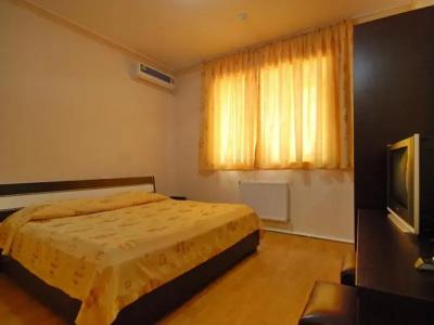 Rohat Mirobod - 25