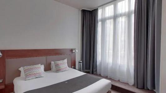 Campanile Orléans Centre Gare - 40